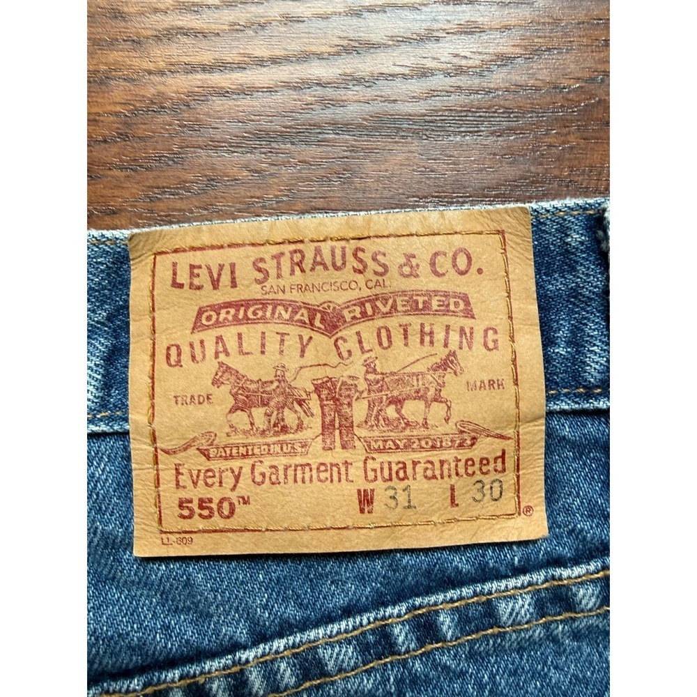 Levis 550 Mens Jeans 31x30 Relaxed Tapered Medium Wash Y2K 90s Dad Denim - Picture 7 of 10